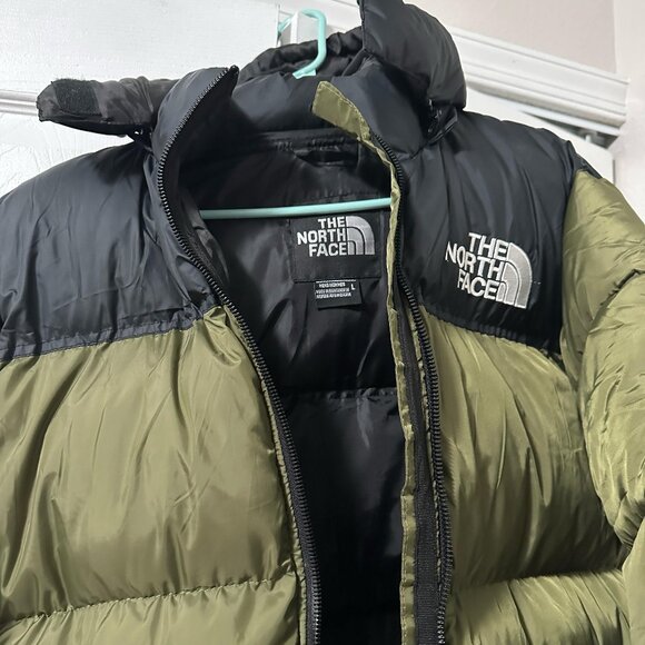 The North Face Puffer Jacket 700 Fill | L |Packable Jacket New With Tags on Sale - Picture 5 of 5